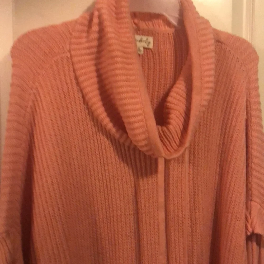 Women’s Pink Sweater - Picture 2 of 2